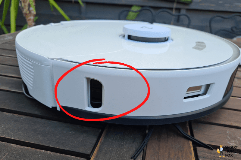 Der Wandsensor des Roborock S7 Pro Ultra ist in der Nahaufnahme zu sehen